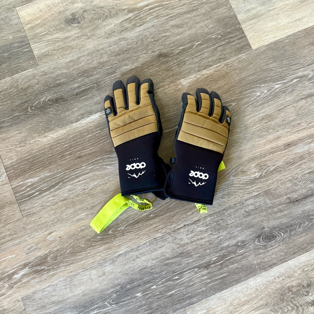 DOPE Black and Tan Gloves